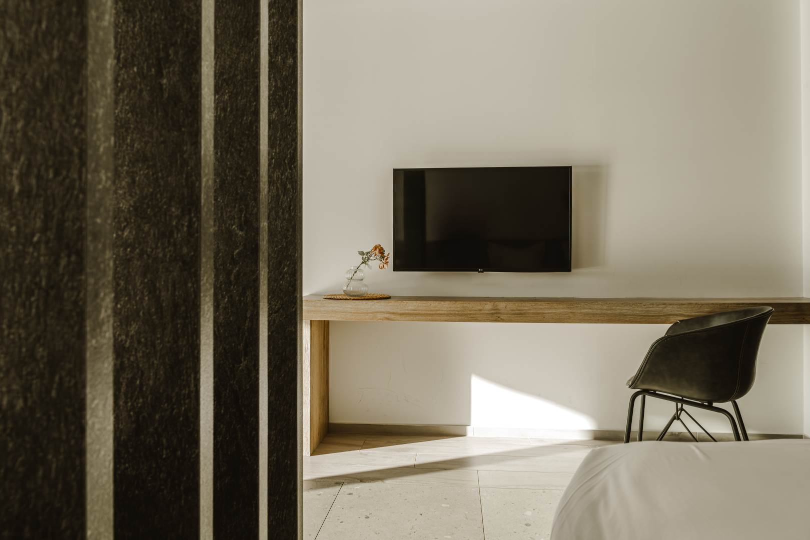 suite303-16